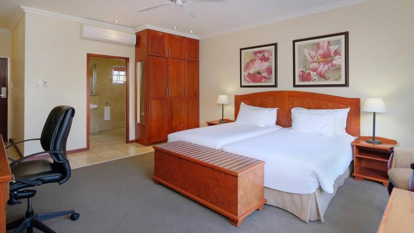Protea Hotel By Marriott Polokwane Ranch Resort Buitenkant foto
