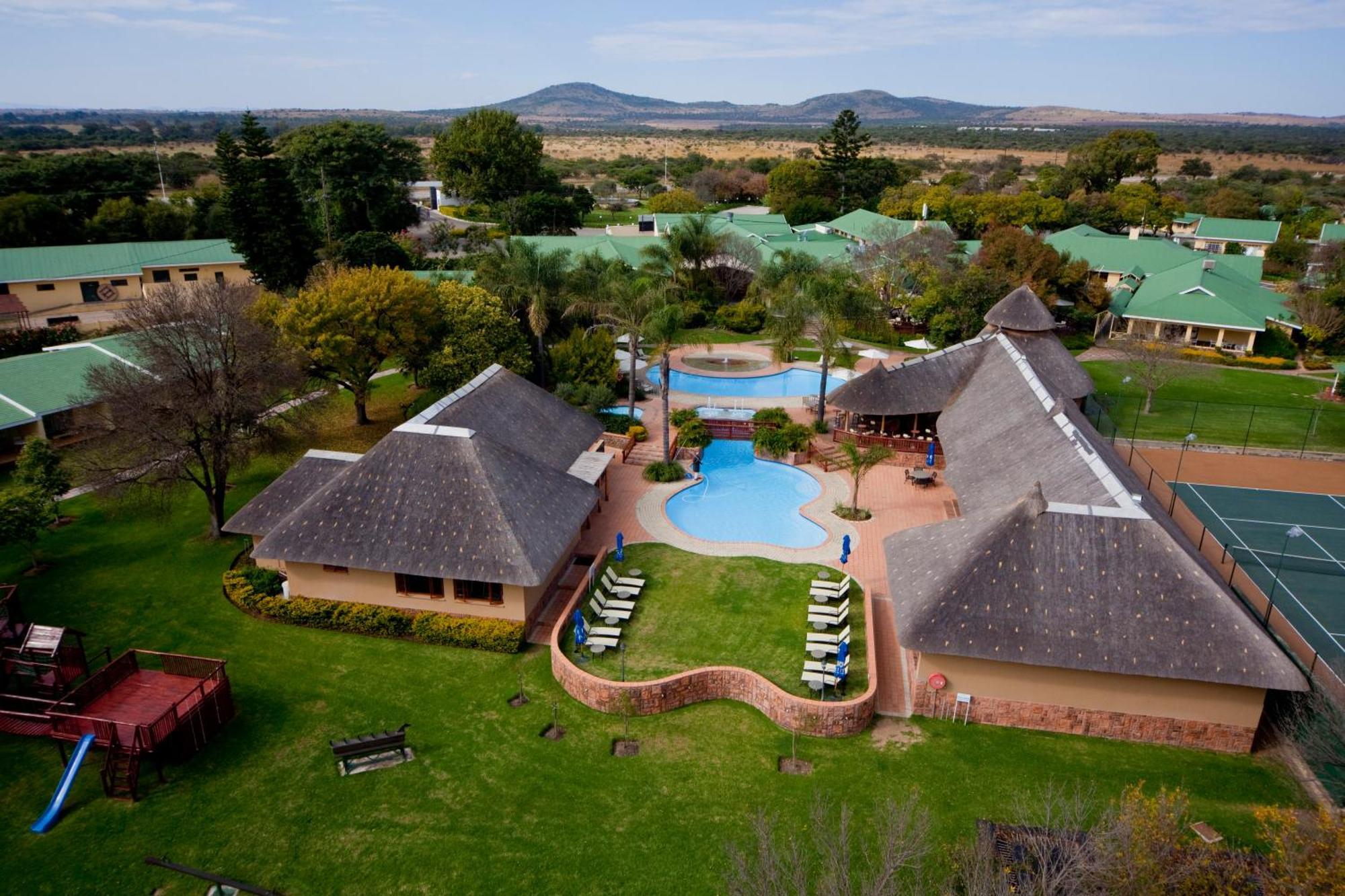 Protea Hotel By Marriott Polokwane Ranch Resort Buitenkant foto