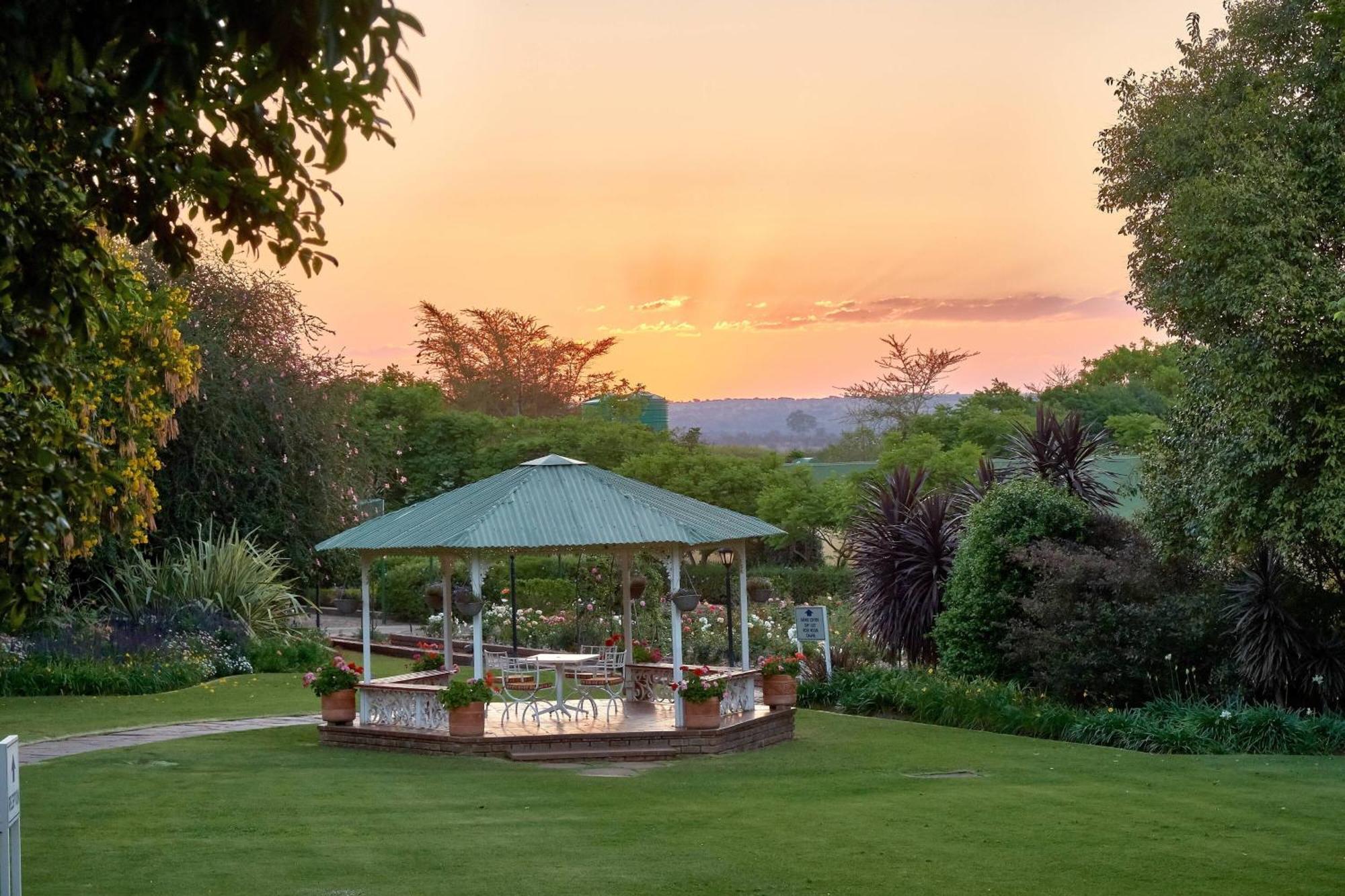 Protea Hotel By Marriott Polokwane Ranch Resort Buitenkant foto