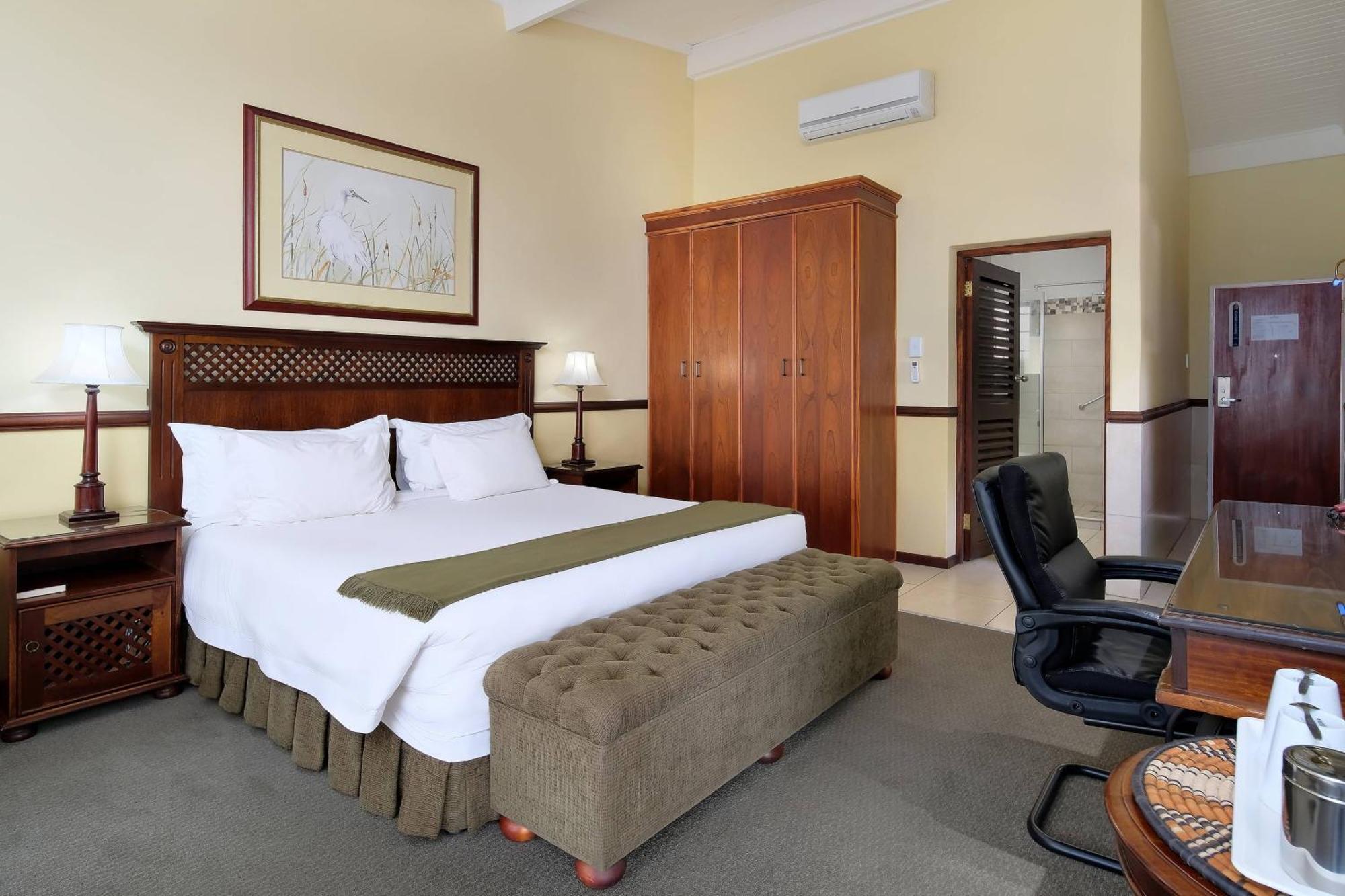Protea Hotel By Marriott Polokwane Ranch Resort Buitenkant foto
