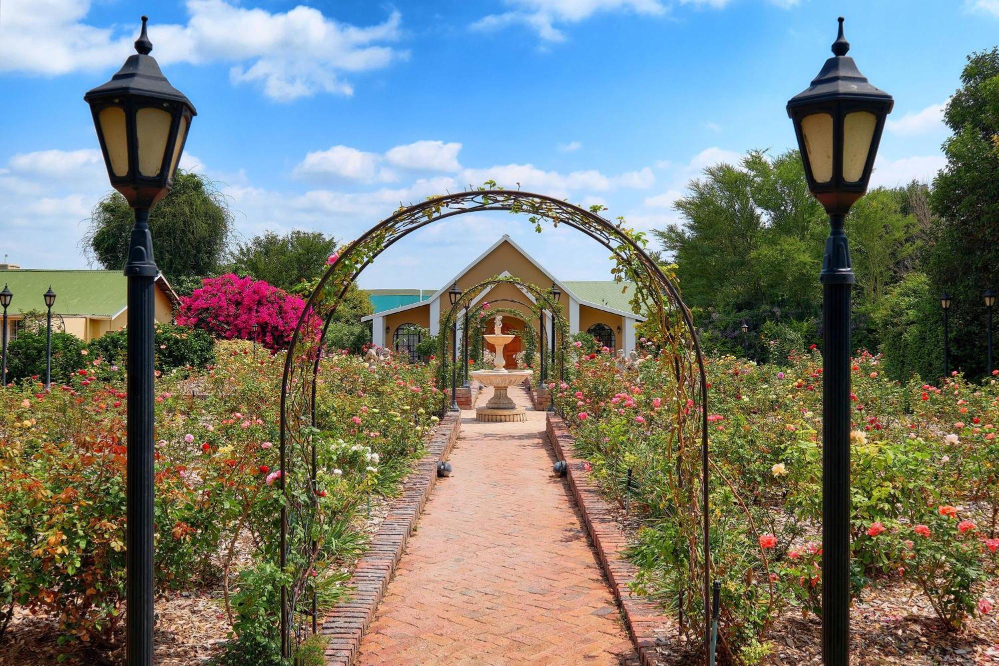 Protea Hotel By Marriott Polokwane Ranch Resort Buitenkant foto