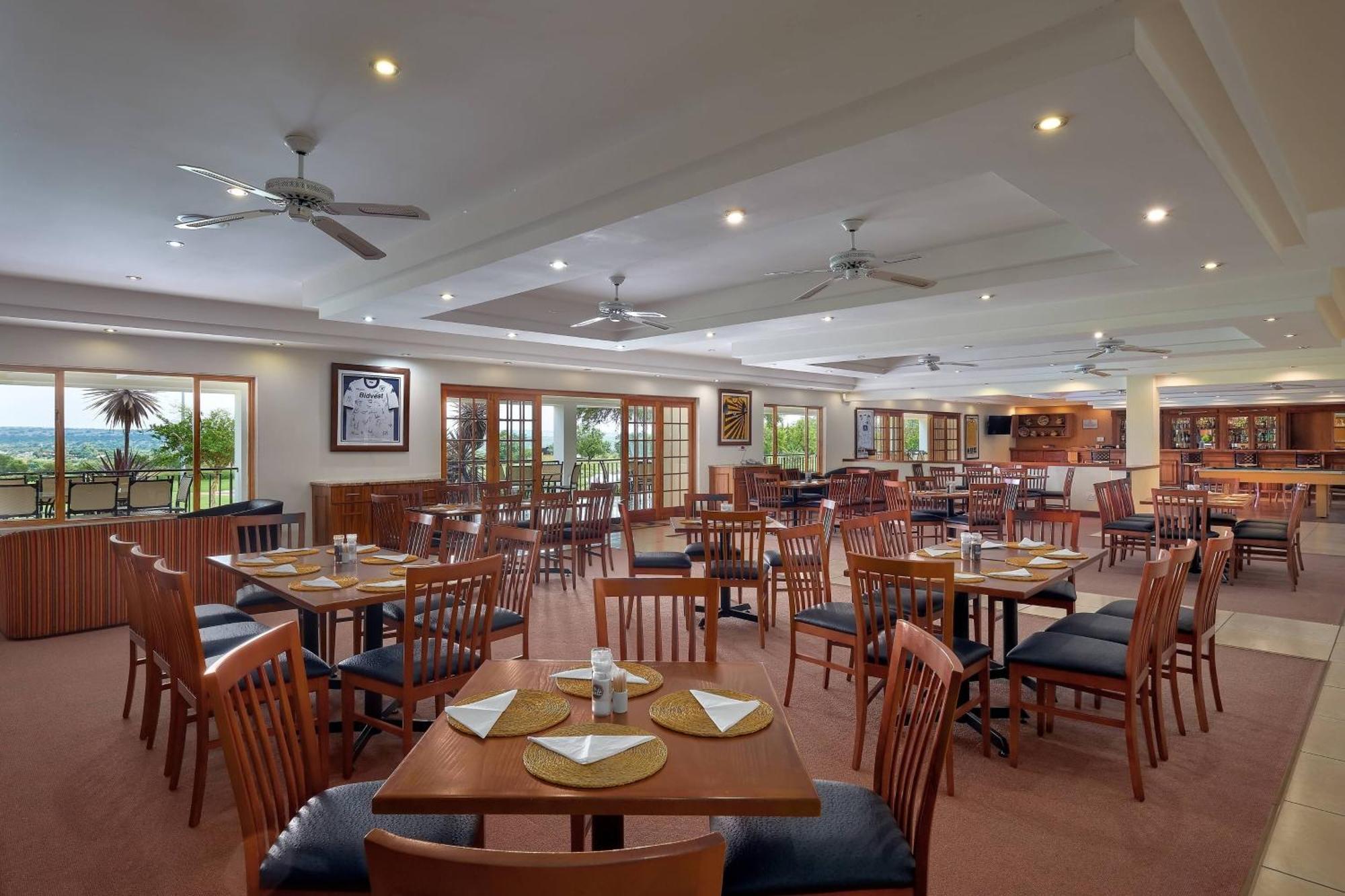 Protea Hotel By Marriott Polokwane Ranch Resort Buitenkant foto
