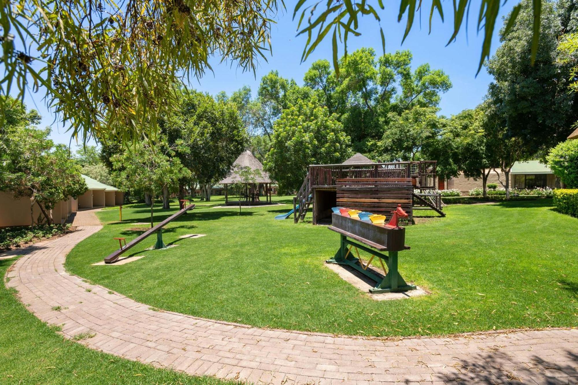 Protea Hotel By Marriott Polokwane Ranch Resort Buitenkant foto