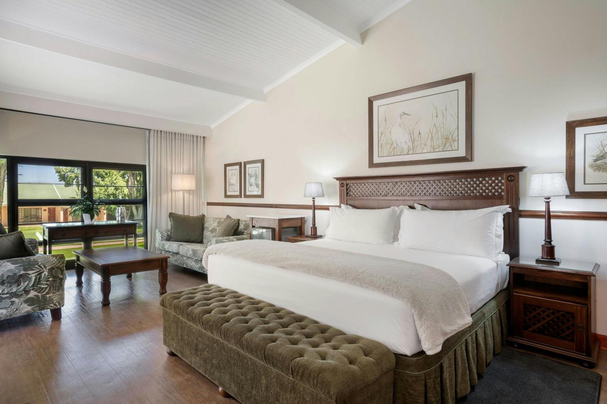 Protea Hotel By Marriott Polokwane Ranch Resort Buitenkant foto