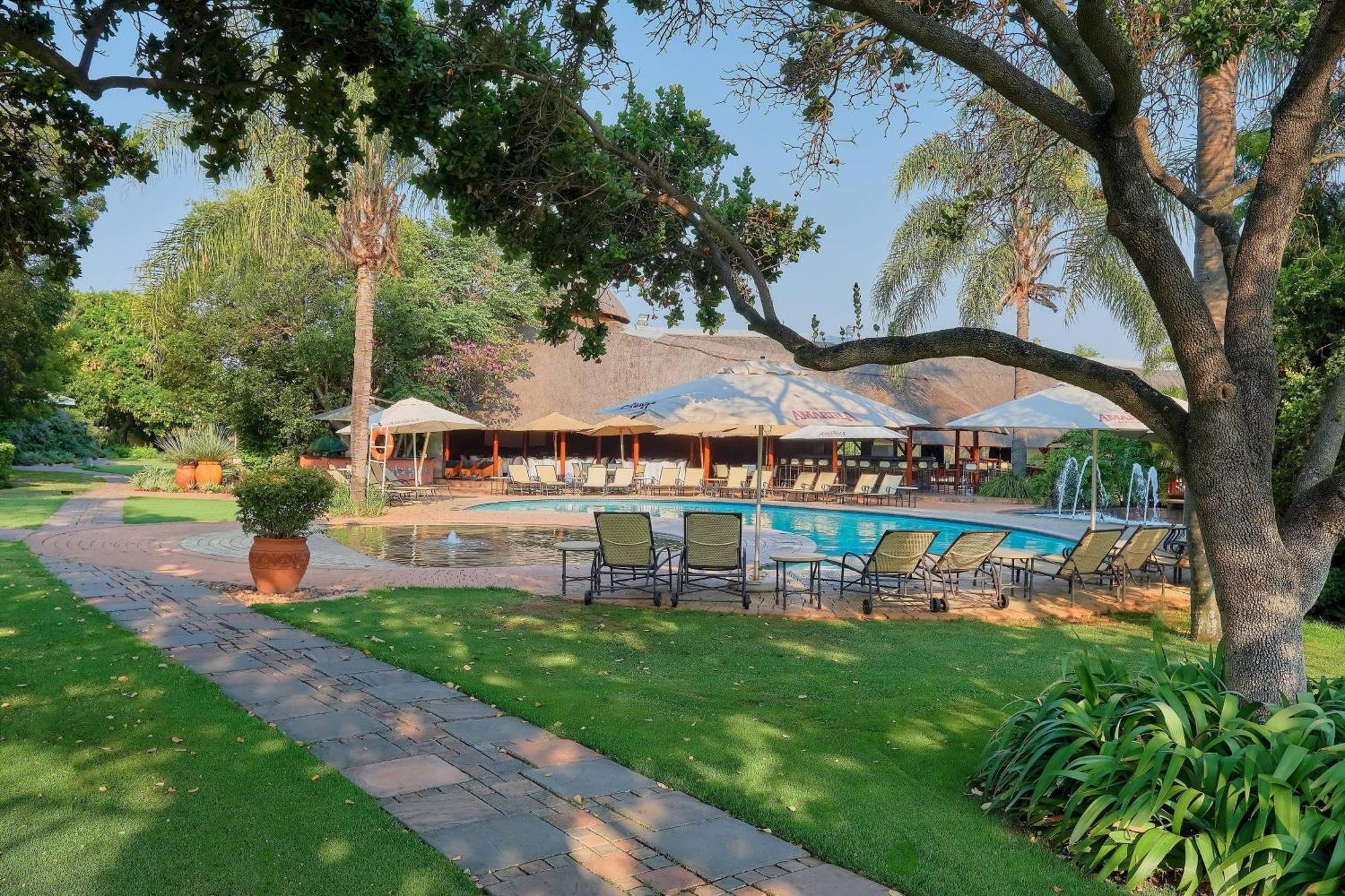 Protea Hotel By Marriott Polokwane Ranch Resort Buitenkant foto