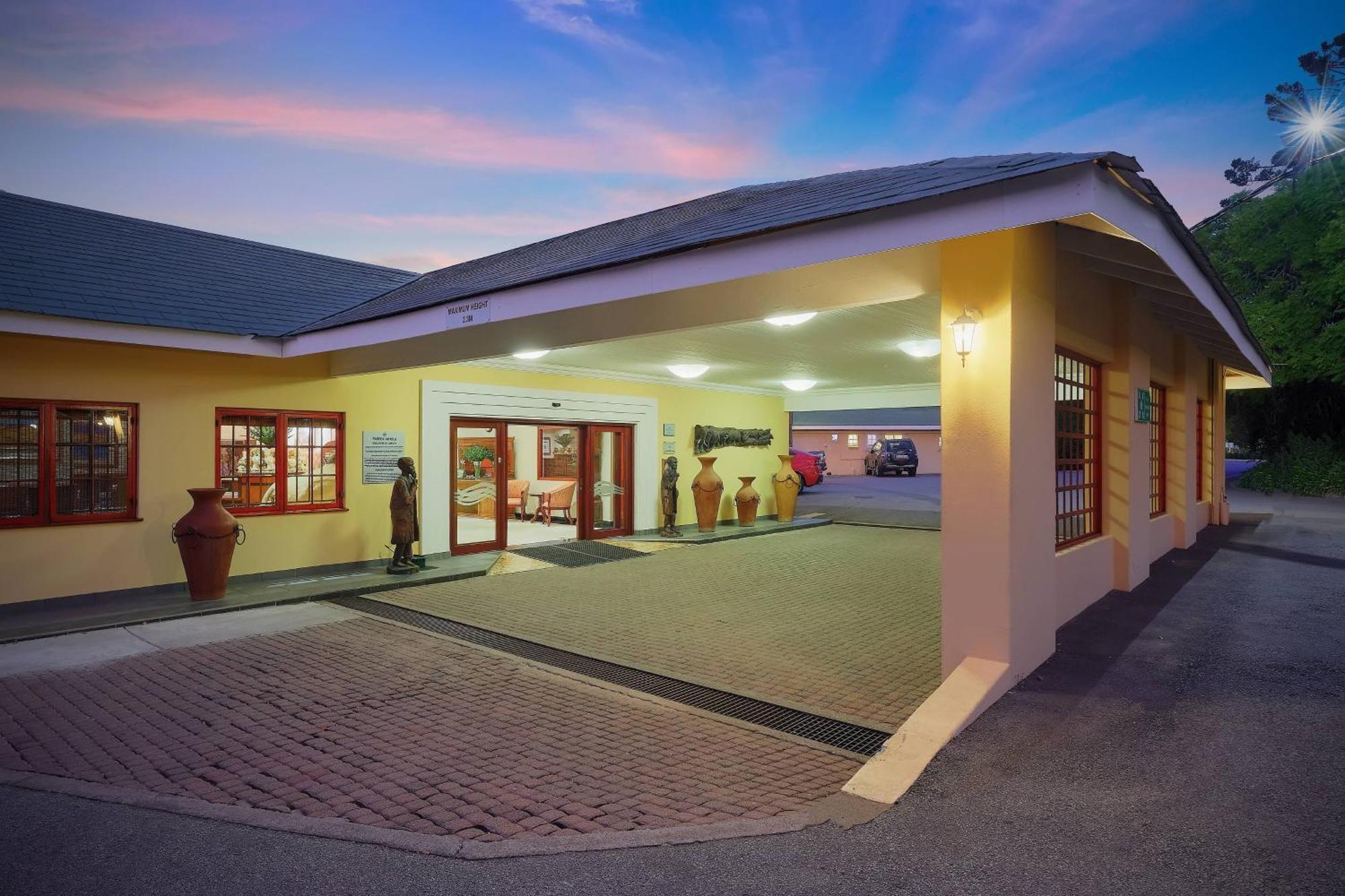 Protea Hotel By Marriott Polokwane Ranch Resort Buitenkant foto